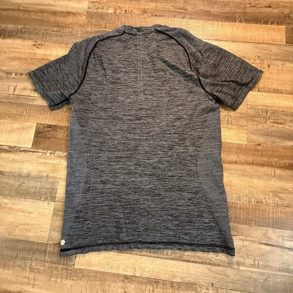 Zella Seamless Athletic Performance T-Shirt - Men's Size M